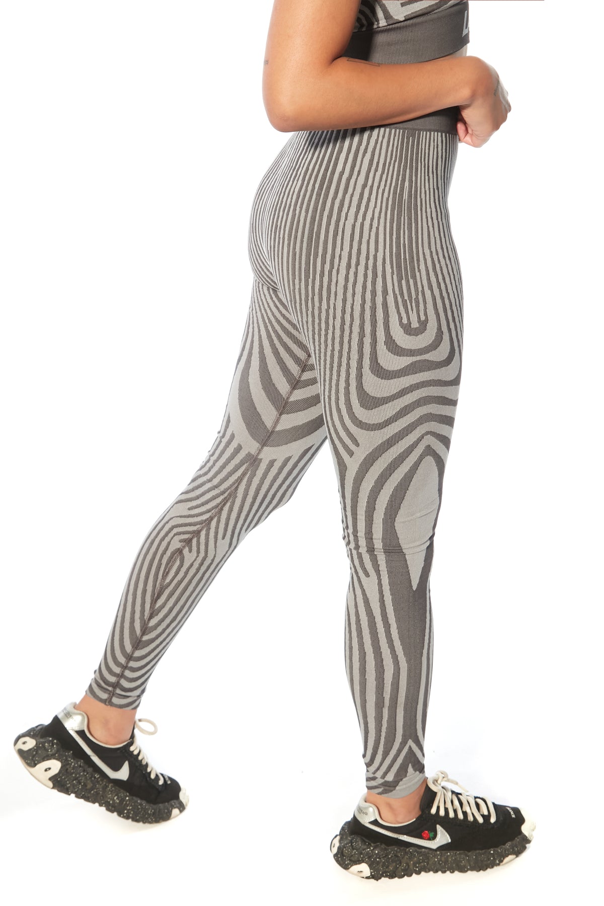 Buy Zelocity Anti Odour Skin Fit Leggings - Illusion Print at Rs.2546  online